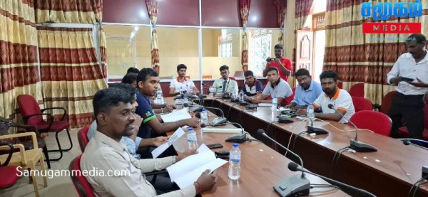 தென் எருவில்பற்று பிரதேச சபையில் கடன் திட்டங்கள் தொடர்பில் ஆராயும் கூட்டம்! 